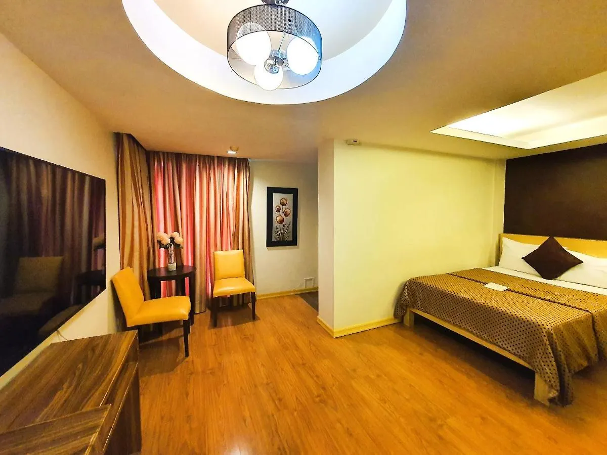 Festive Hotel Makati Paco 3*,  Philippinen