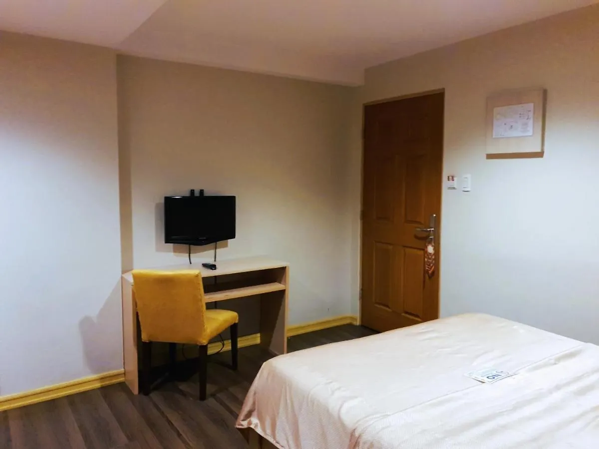 Festive Hotel Makati Paco