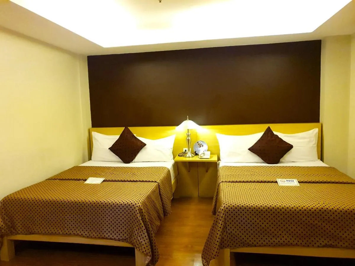 Festive Hotel Makati Paco 3*,